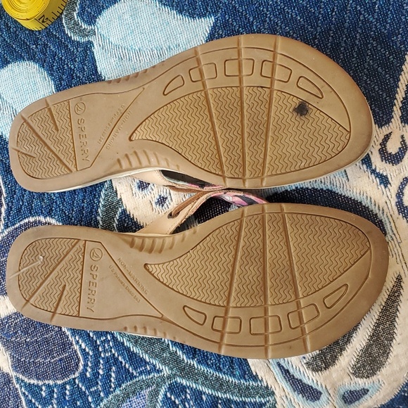 Sperry flip flops - Picture 4 of 5